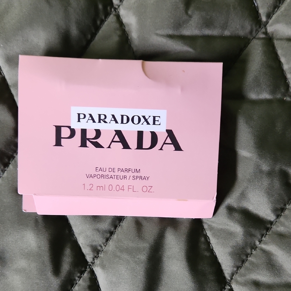 Prada Paradoxe Eau de Parfum in Pink Packaging